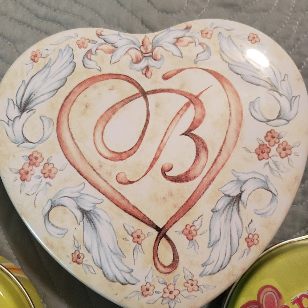 Brighton Tins  Approx. 5.75" x 5.5" Lot of 4 - Picture 3 of 6